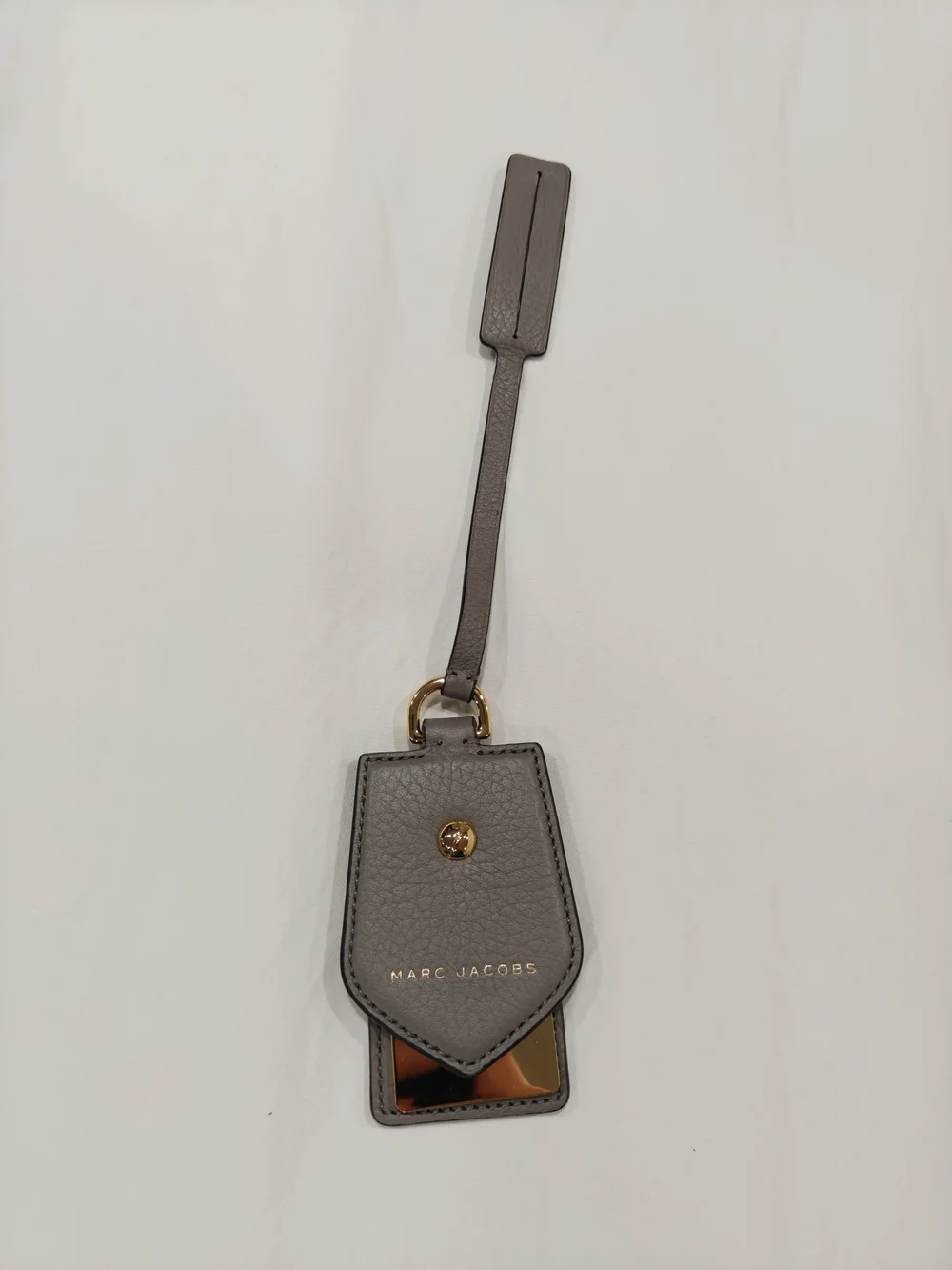 Marc Jacobs mink-grey textured leather luggage and bag tag